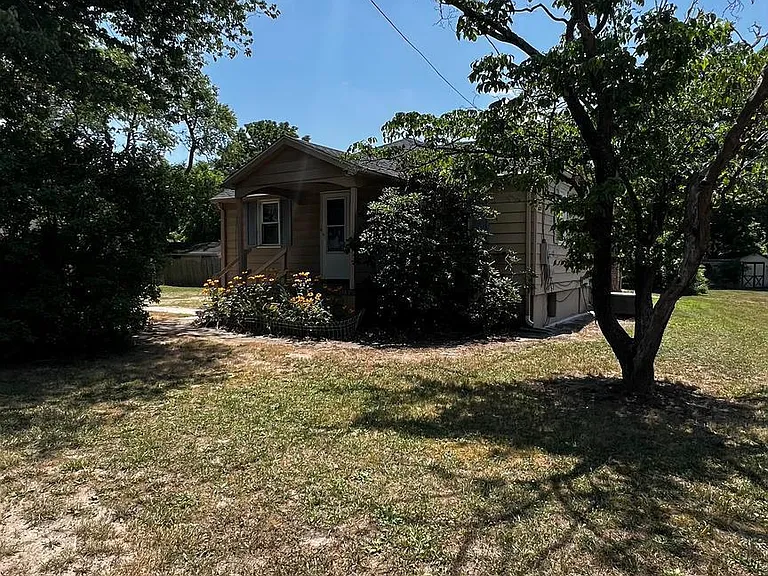 105 Harding Hwy — Photo 3