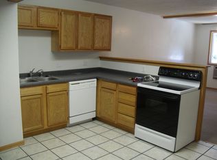 950 S Main St APT J, Maryville, MO 64468