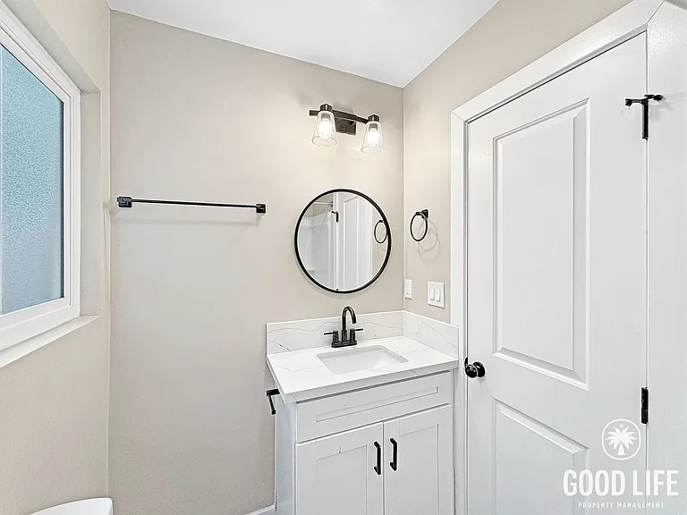 49th St (Units 1-8) — Photo 13