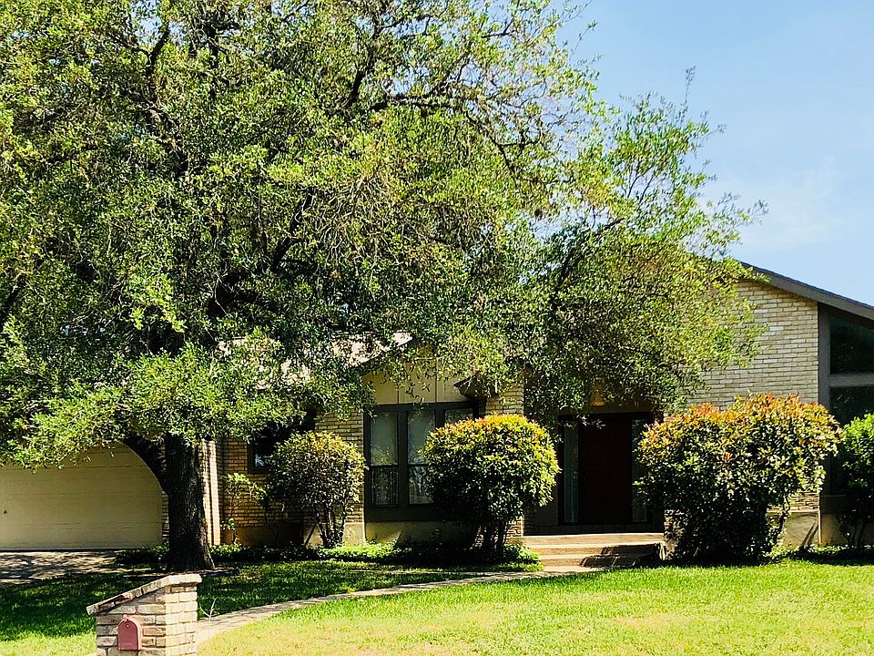 1st image of 2319 Park Cir