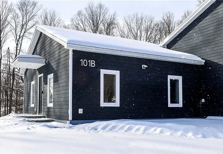 101 Vera Cir #101B — Photo 2