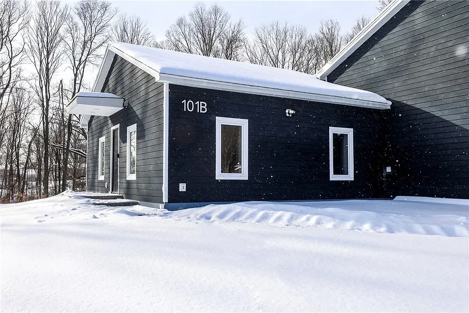 Building Photo - 101 Vera Cir #101B