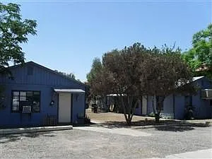 Building Photo 4