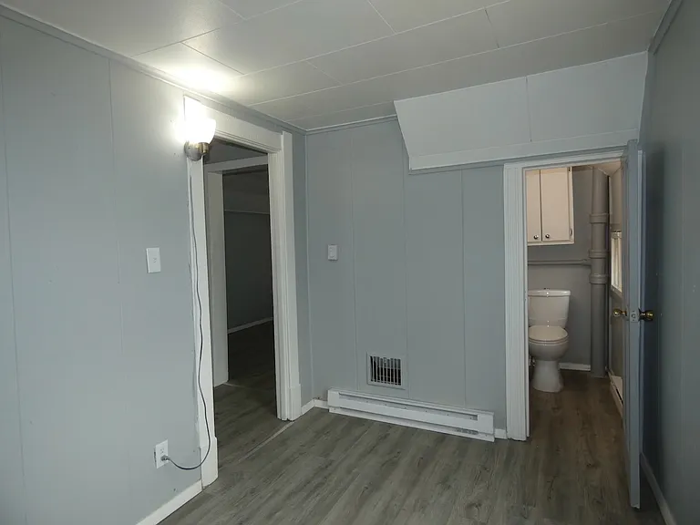237 Yondota St #B — Photo 6