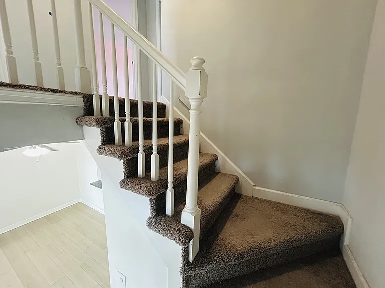 1823 Volvo Pkwy — Photo 13