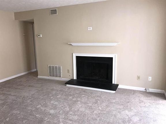 3rd image of 1706 Augusta Dr