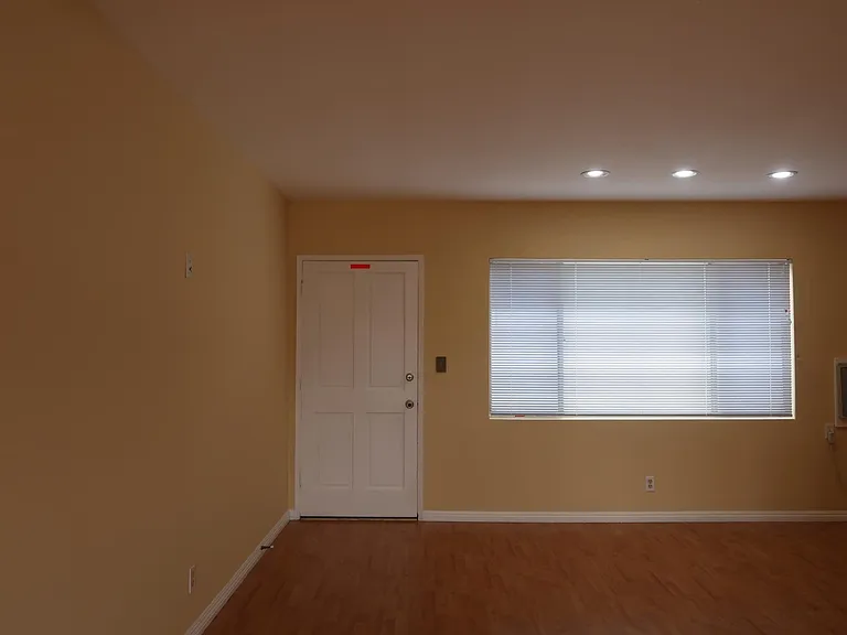 14609 Christine Dr #12 — Photo 7