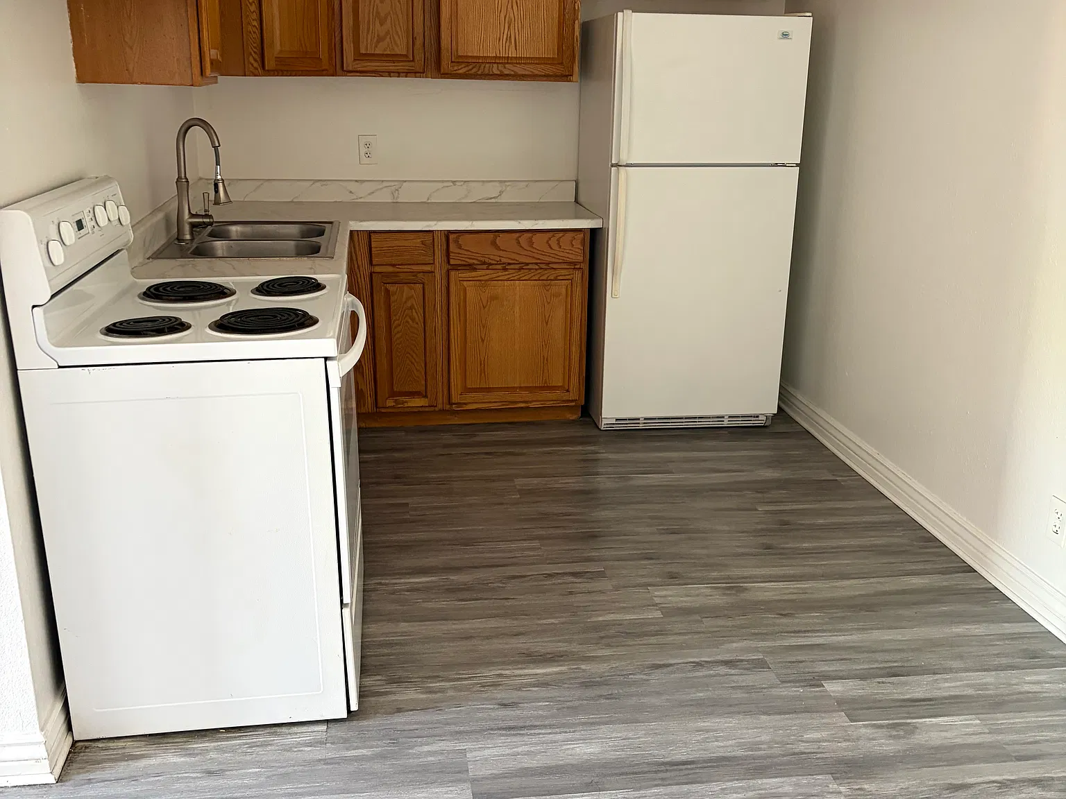 2 bed, $1,200 — Photo 2