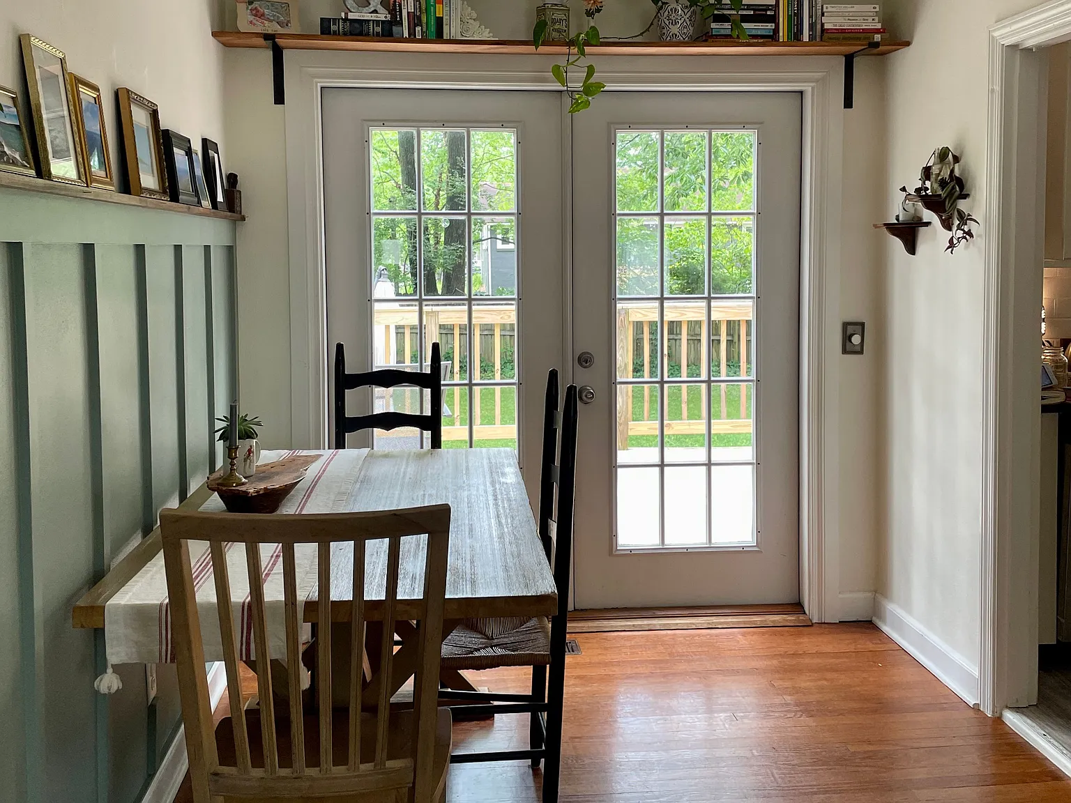 2 bed, 1.0 bath, 1053 sqft, $2,000 — Photo 3