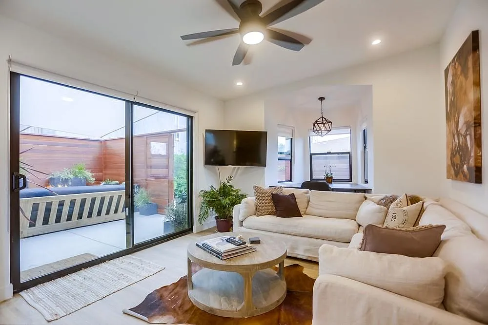 2 bed, 740 sqft, $5,250 — Photo 4