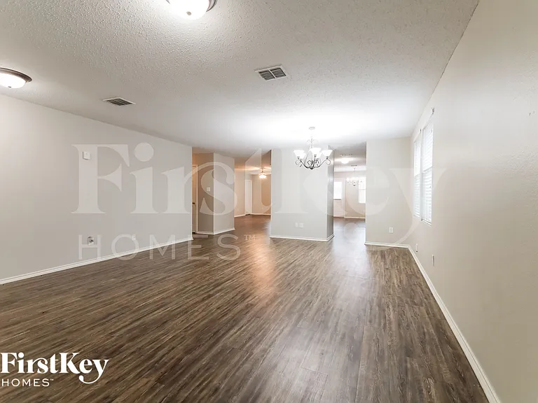 3716 Mariner St — Photo 3