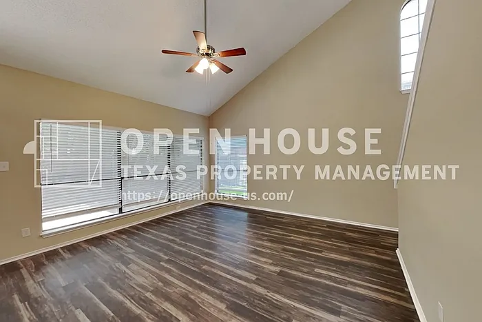 6837 Tudor Dr — Photo 3