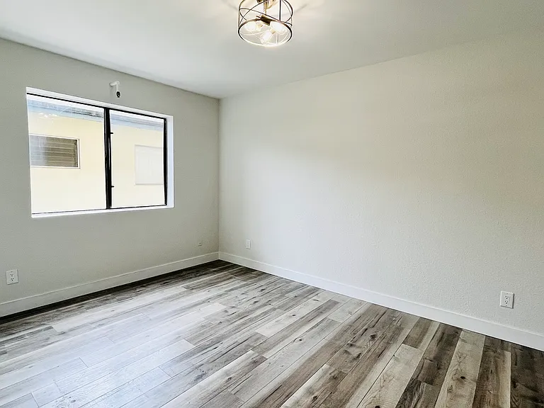 4720 S Slauson Ave #1 — Photo 12