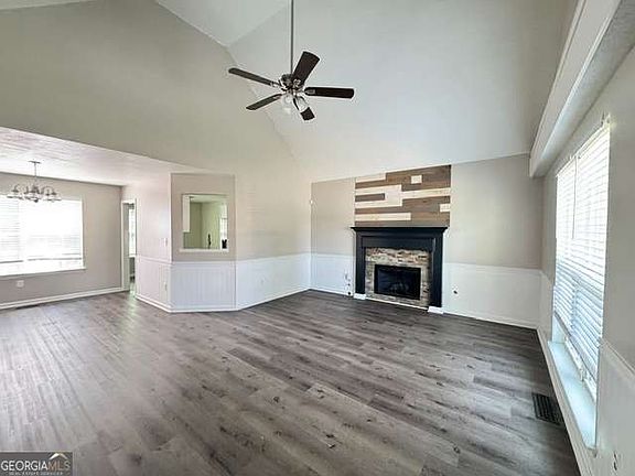 2nd image of 304 Lafayette St