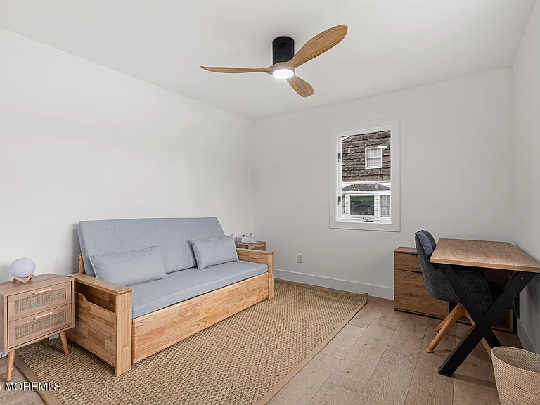 39 Upper Lakeview Ave — Photo 6