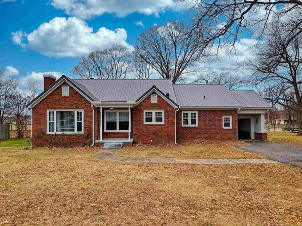 154 Lexington St, Bruceton, TN 38317