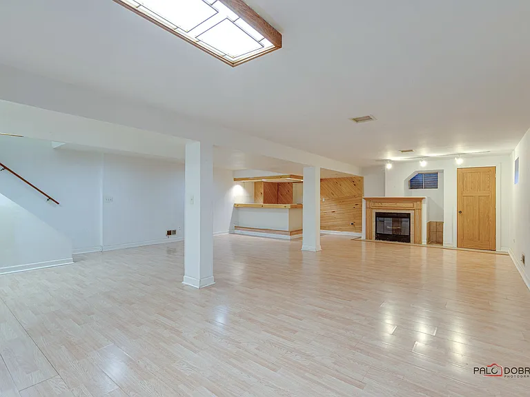 920 Lee Ct — Photo 25
