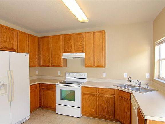 4th image of 13340 Harbor Shore Ln