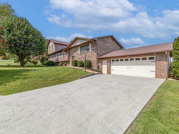 2nd image of 498 Montcrest Dr