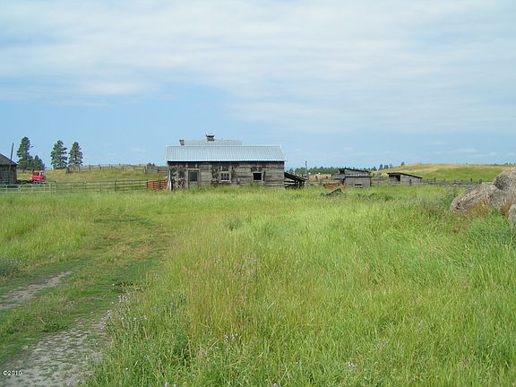 3rd image of 385 Blackmer Ln