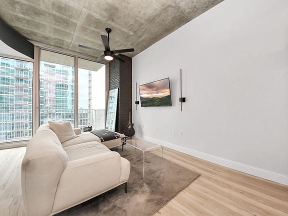 2nd image of 5925 Almeda Rd Unit 11616