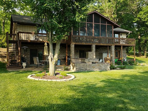 Back Patio/Decks
