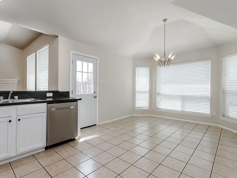 1017 Caleb St — Photo 12