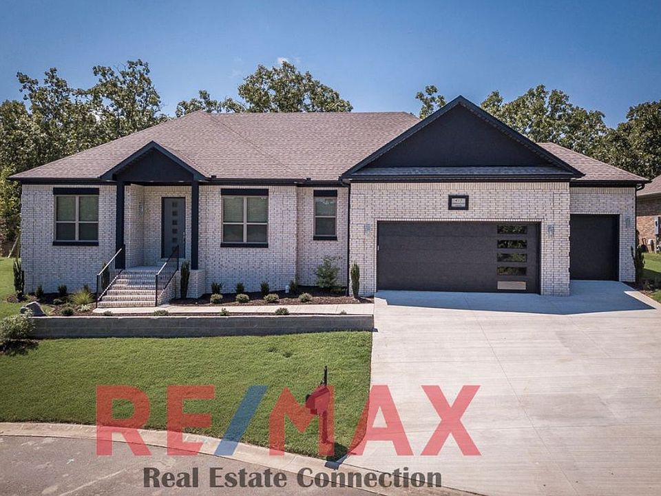 1st image of 417 Cobblestone Dr