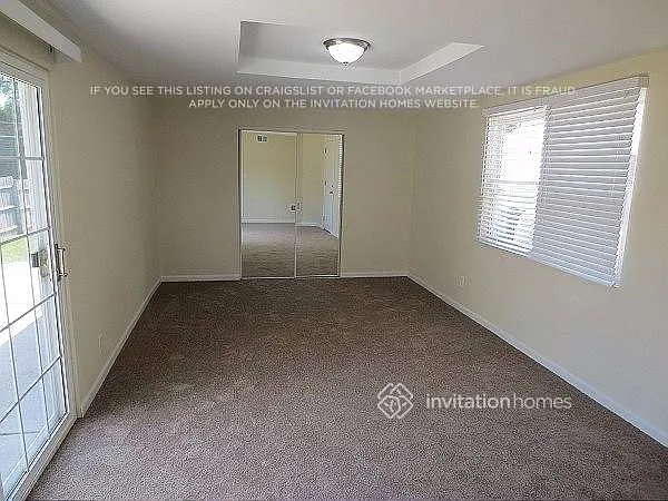 1359 Raymond Dr — Photo 6
