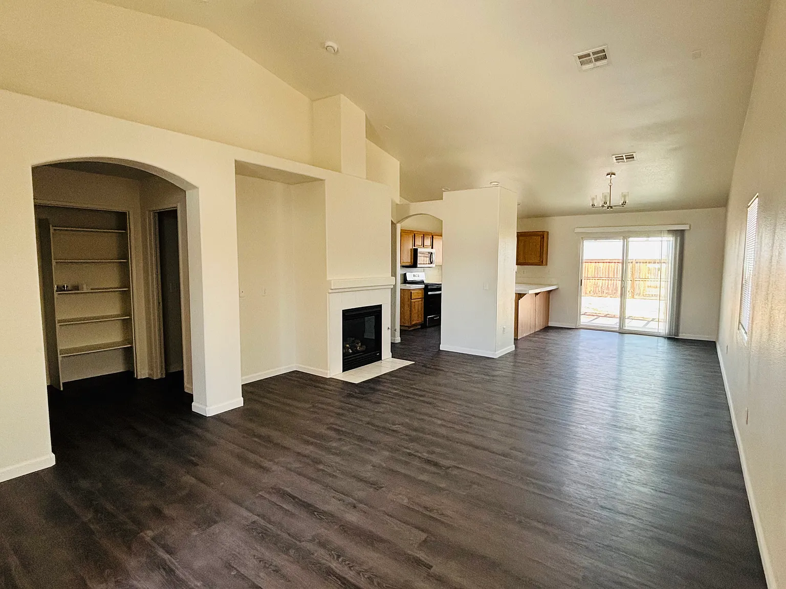 18787 Muskrat Ave — Photo 2