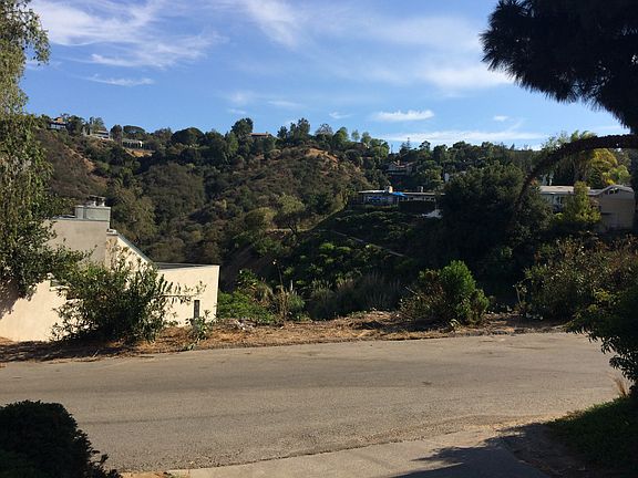 2nd image of 3321 Bonnie Hill Dr