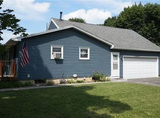 220 Valiant Dr, Rochester, NY 14623