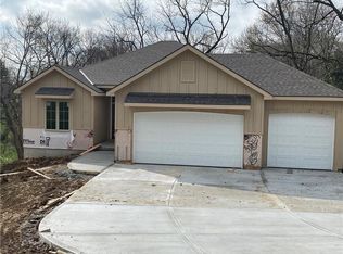 2417 NE 39th St, Kansas City, MO 64116