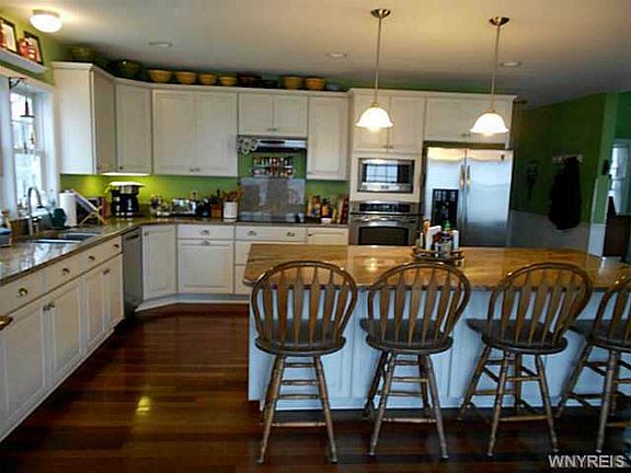 5th image of 9515 Somerset Dr