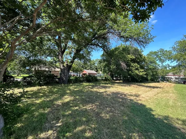 3806 Maybeth St, Dallas, TX 75212