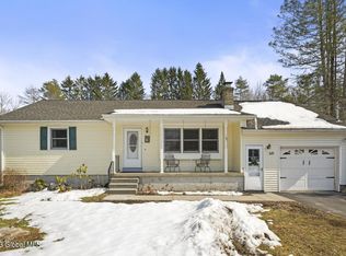 145 Ashdown Rd, Ballston Lake, NY 12019