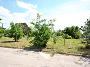 1410 San Jacinto Ln, Bryan, TX 77803