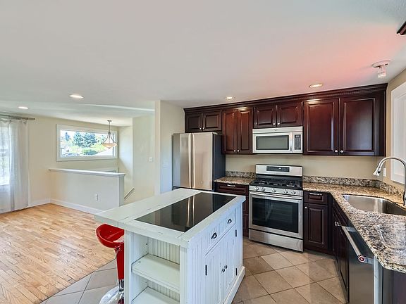 3rd image of 14252 79th Ave NE