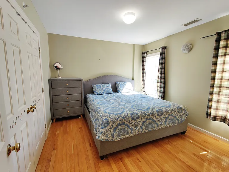 37 Wilson Ave #2 — Photo 6