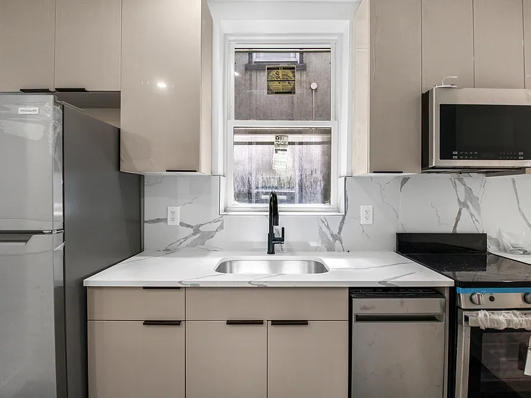 72-50 66th St #1L — Photo 5