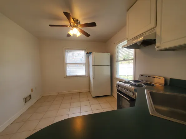 82 Archer Ln APT 1, Stamford, CT 06905