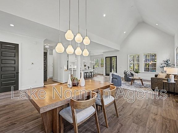 4th image of 4609 Firethorn Ct