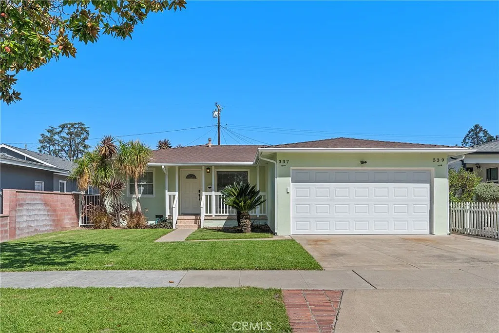 3 bed, 986 sqft, $5,200 — Photo 2