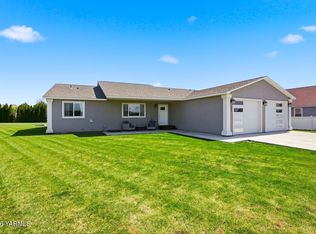 1004 6th Ave, Granger, WA 98932