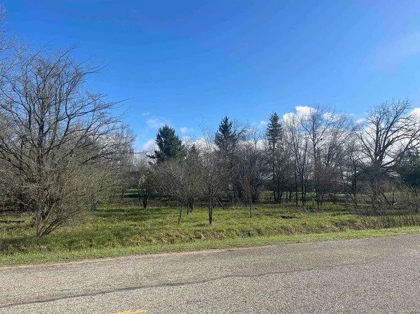 64 Islanders Way, Gladwin, MI 48624