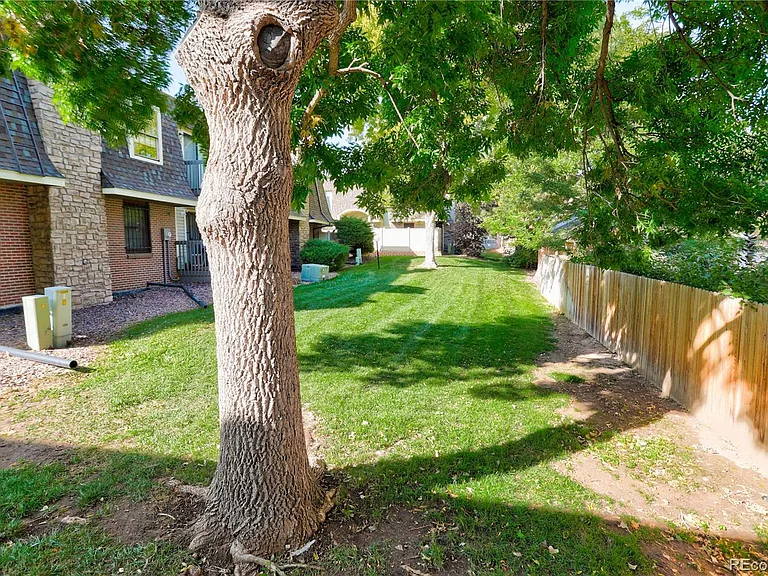 1370 S Idalia St #D — Photo 37