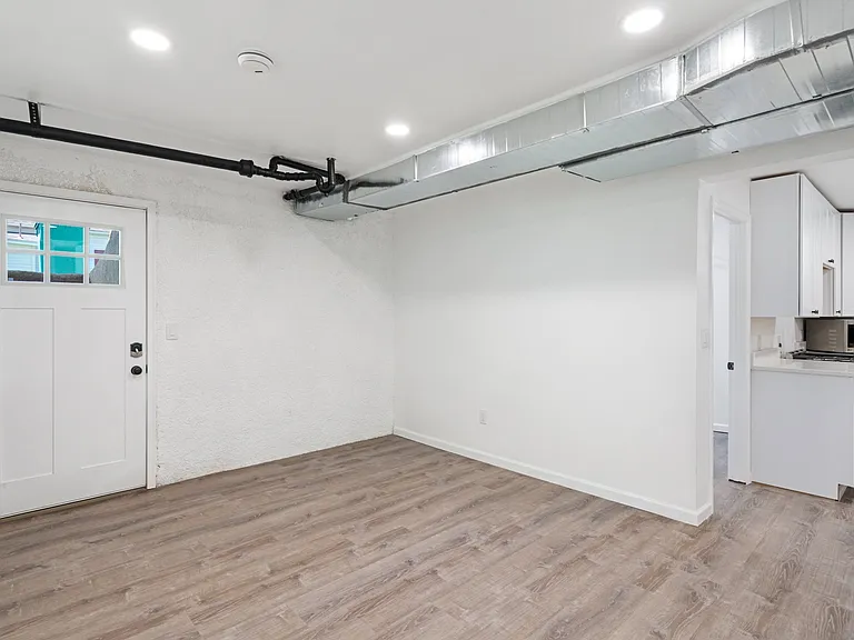 1230 Glen Ave — Photo 24