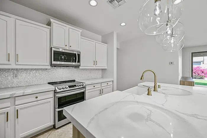 23862 W Gibson Ln — Photo 19