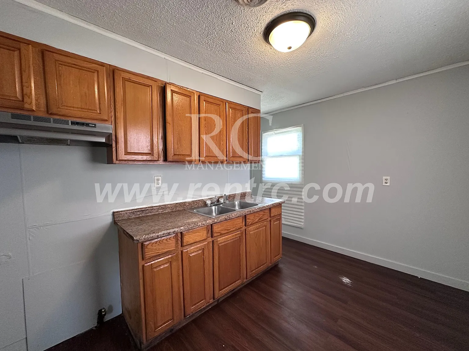 2 bed, 832 sqft, $750 — Photo 2