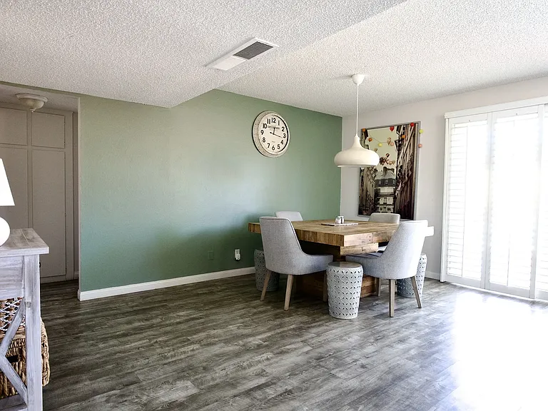 7176 Hillcroft Way — Photo 4
